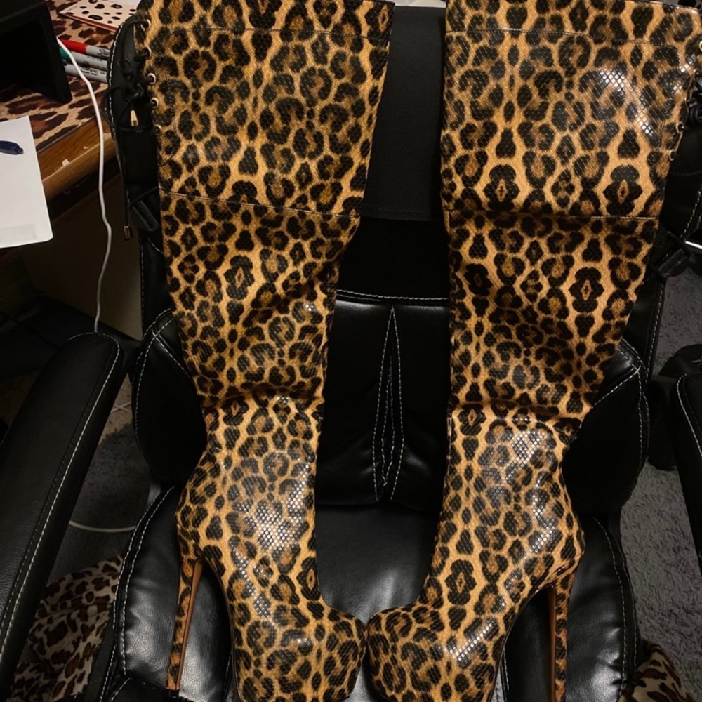 NWT cheetah heel thigh highs